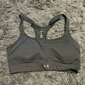 Fitted sports bra